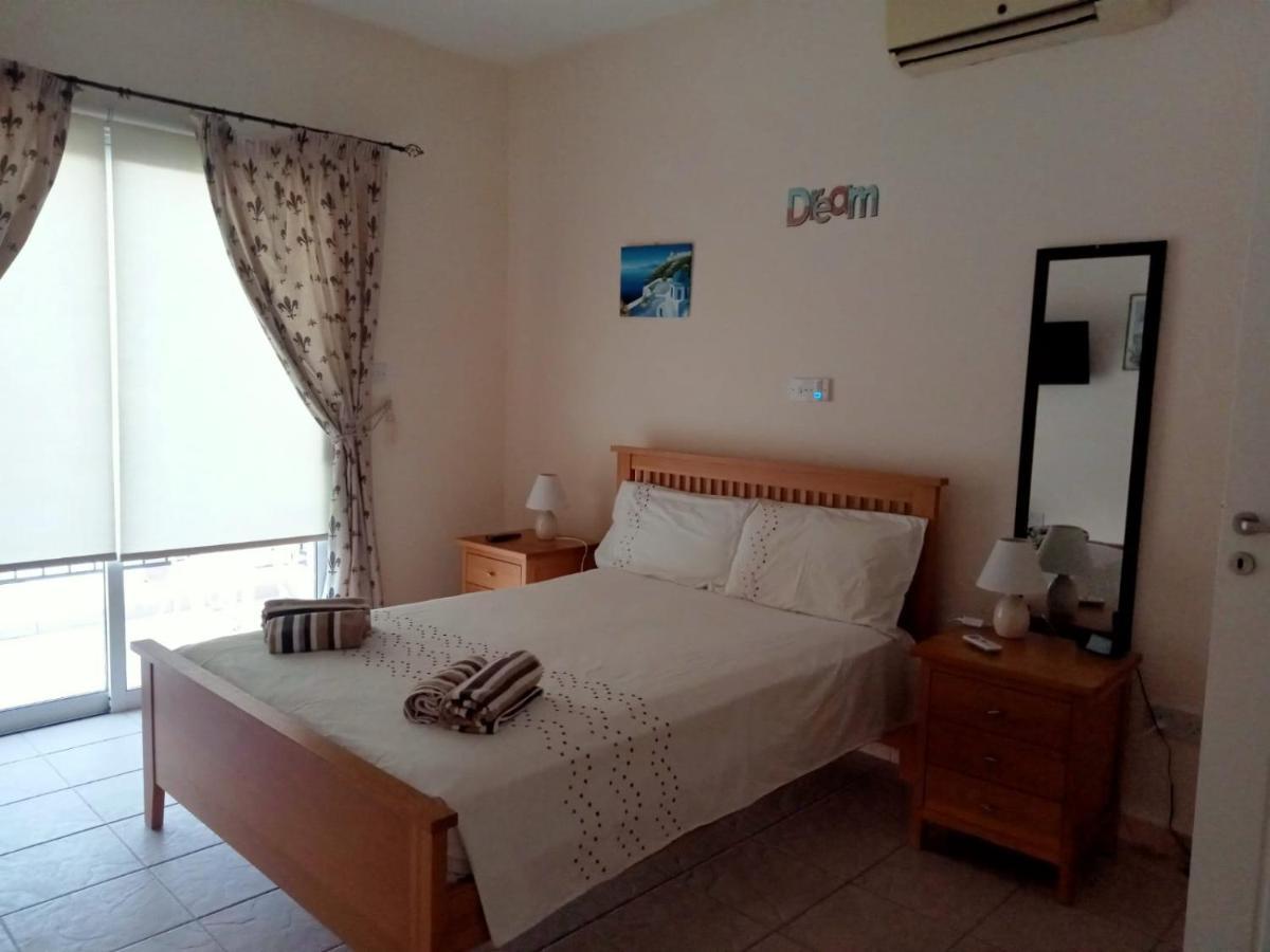 No3,23 Neilmmantos St Peyia Villa Eksteriør billede