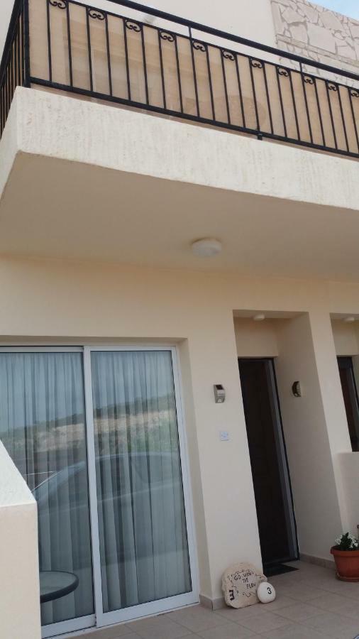 No3,23 Neilmmantos St Peyia Villa Eksteriør billede